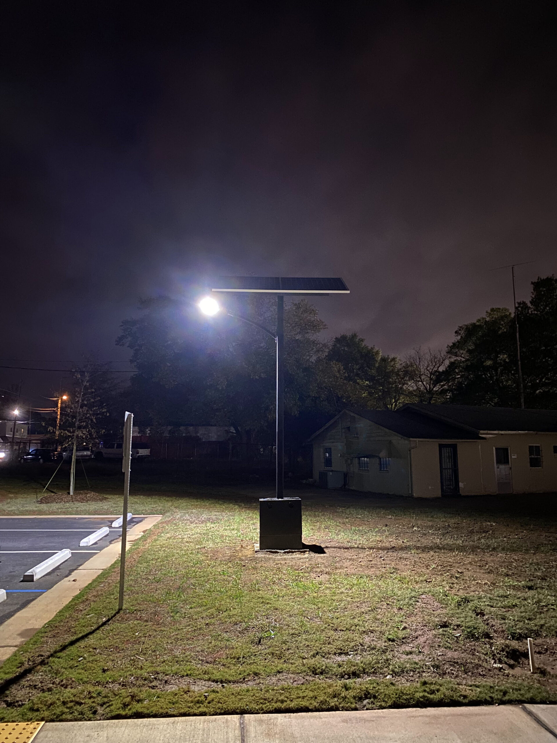 off-grid solar powered light poles